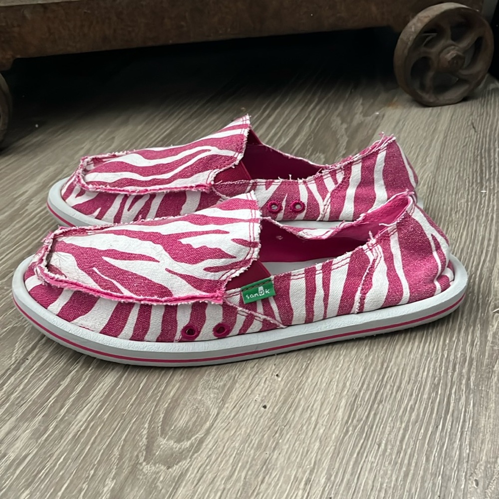 Sanuk loafers/9